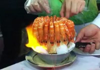 Video: Prawns Cooked in Beer and Coconut