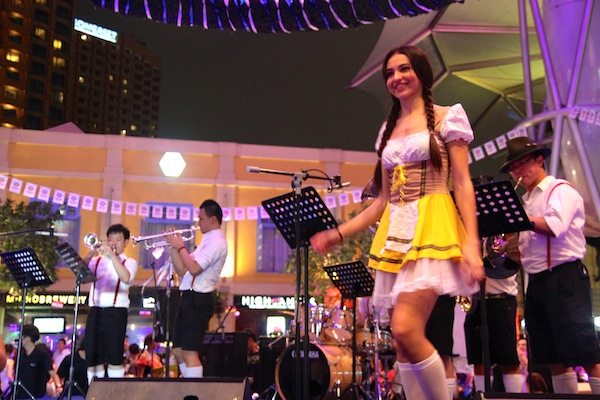 Clarke Quay Oktoberfest Dancing Girls