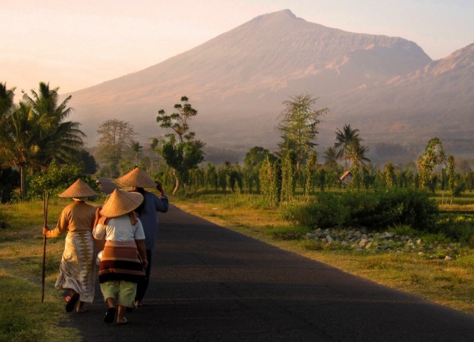 Climbing Mount Rinjani, Lombok Indonesia