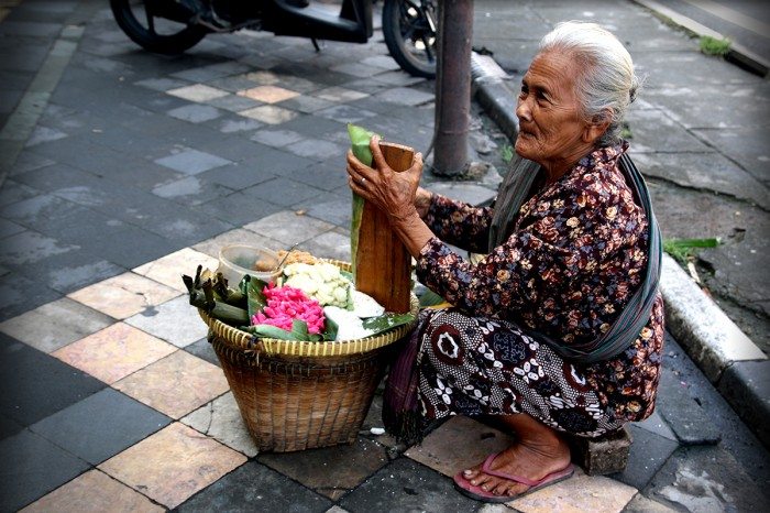 Old lady selling street food yogyakarta