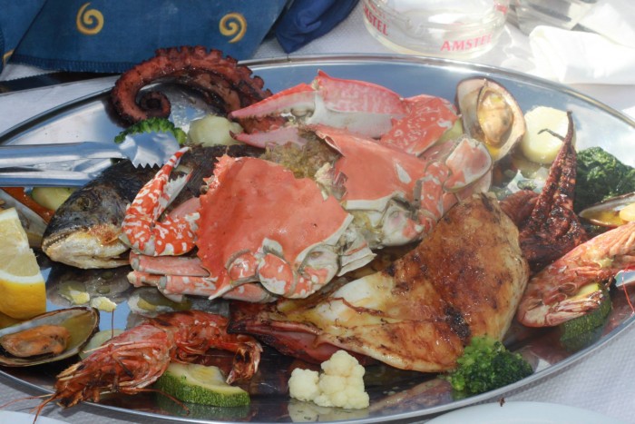 9 Reasons to Fall in Love with Santorini- Seafood Platter
