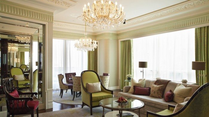 Gallery---King-Cole-Suite-Living-Room- St. Regis