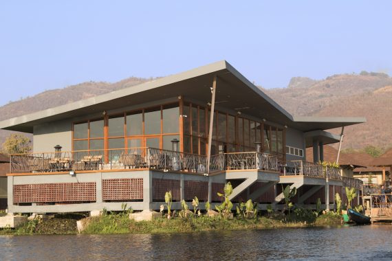 Sunset Restaurant - Novotel Inle Lake Myat Min Review