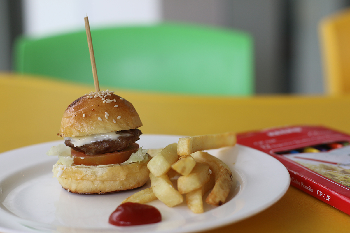 Mini burger and fries at Sheraton Bandung Kid Friendly Sunday Brunch