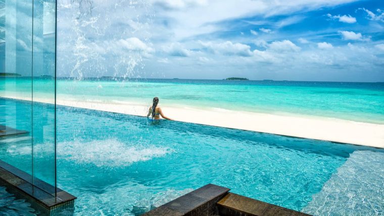 Four Seasons Landaa Giraavaru - kid friendly maldives resort